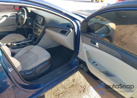 2017 Hyundai Sonata z USA, uszkodzony, nr VIN 5NPE24AF3HH504535